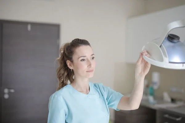 הסיעה מתקנת לעובדי בתי החולים: קפיצת הדרך לשירות תוך כדי עבודה